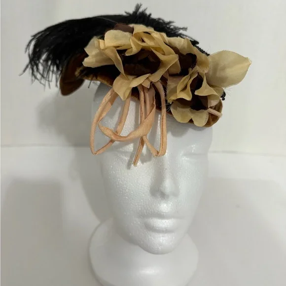 Elsie Massey Vintage Fascinator Hat w/ Flowers & Feathers | Dark Academia Royal Elsie Massey Vintage Fascinator Hat w/ Flowers  main image 2